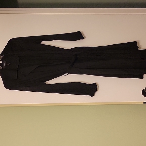 Forever 21 S long black cardigan/coat with self belt - Picture 3 of 8